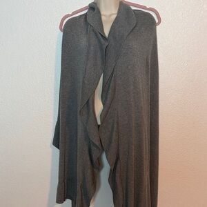 Chicos Gray Cashmere Blend Wrap Scarf One Size Fits All Classic Travel Luxury